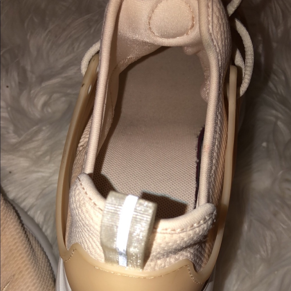 NIKE PRESTOS | ‘GUAVA ICE’ | AIR PRESTOS - Picture 4 of 6